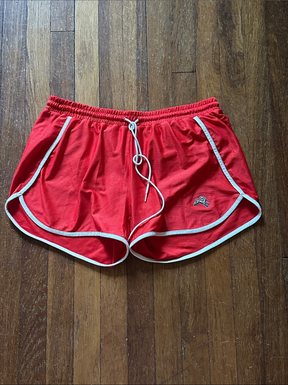 Tracksmith Van Cortlandt Red Athletic Shorts, Medium